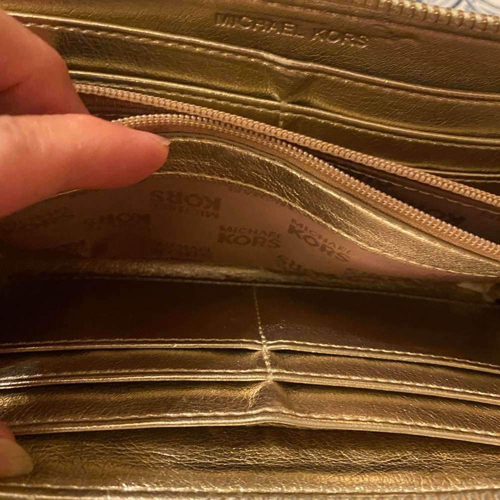 Michael Kors wallet with gold tone plate on front - Picture 4 of 14